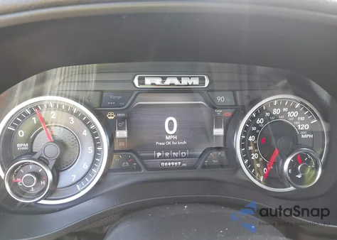 2020 Ram 1500 Big Horn/Lone Star z USA, uszkodzony, nr VIN 1C6SRFFTXLN166320